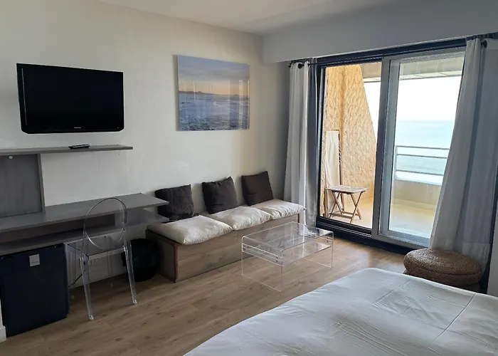Carlina Lodge Biarritz